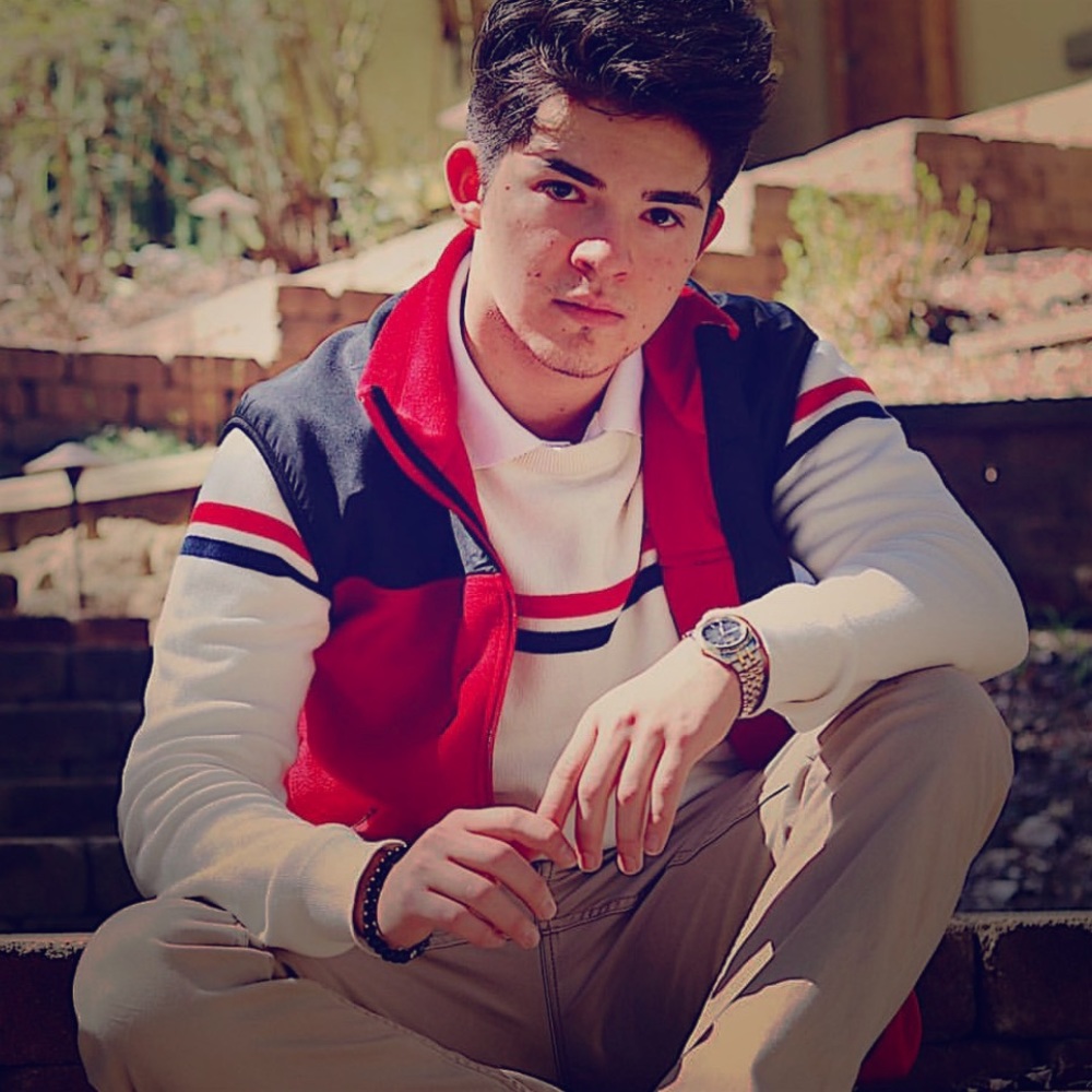 Meet your Posher, Renato